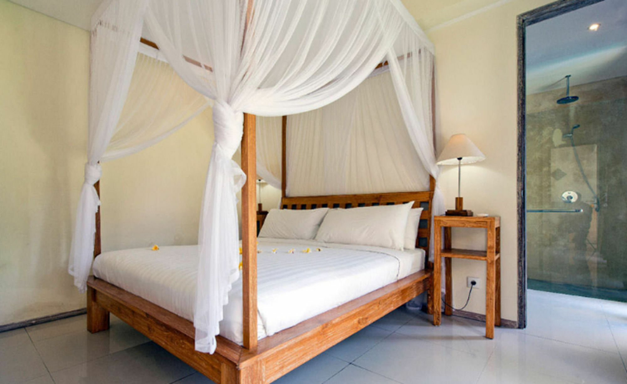 Lestari Villa *